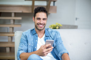 英語も外国語も話せなくても、国際結婚できると信じている男性