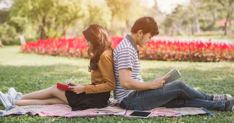 国際結婚する人はモテない、負け組。周囲の目が気になる